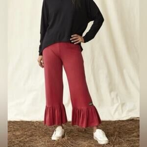 Matilda Jane Burgundy Red Big Ruffle Bottom Pants Sz.S